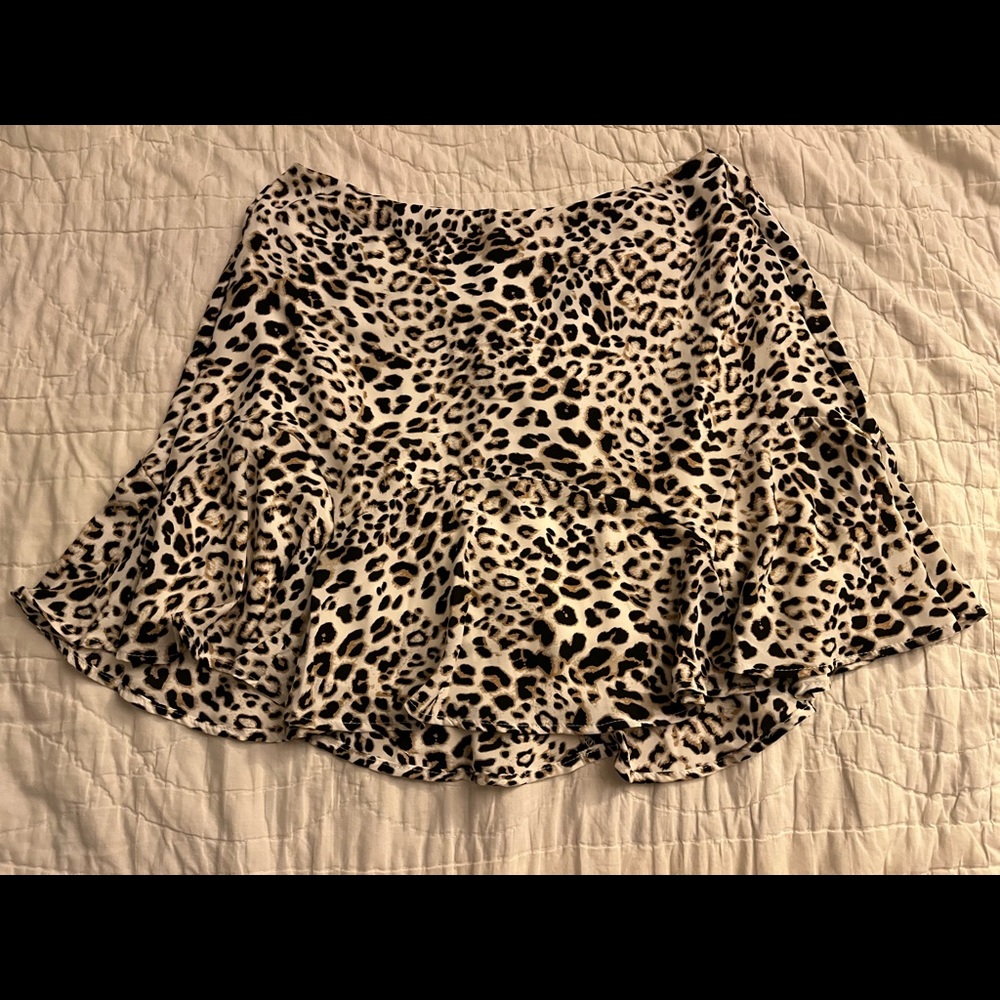Francesca’s Mi Ami cheetah print skirt
